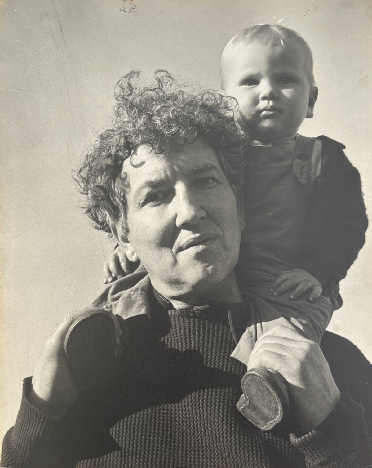 ROBERT GRAVES. English Poet, Novelist and Critic [with his son Thomas]. 1895 - 1985. Photographed by DOUGLAS GLASS.