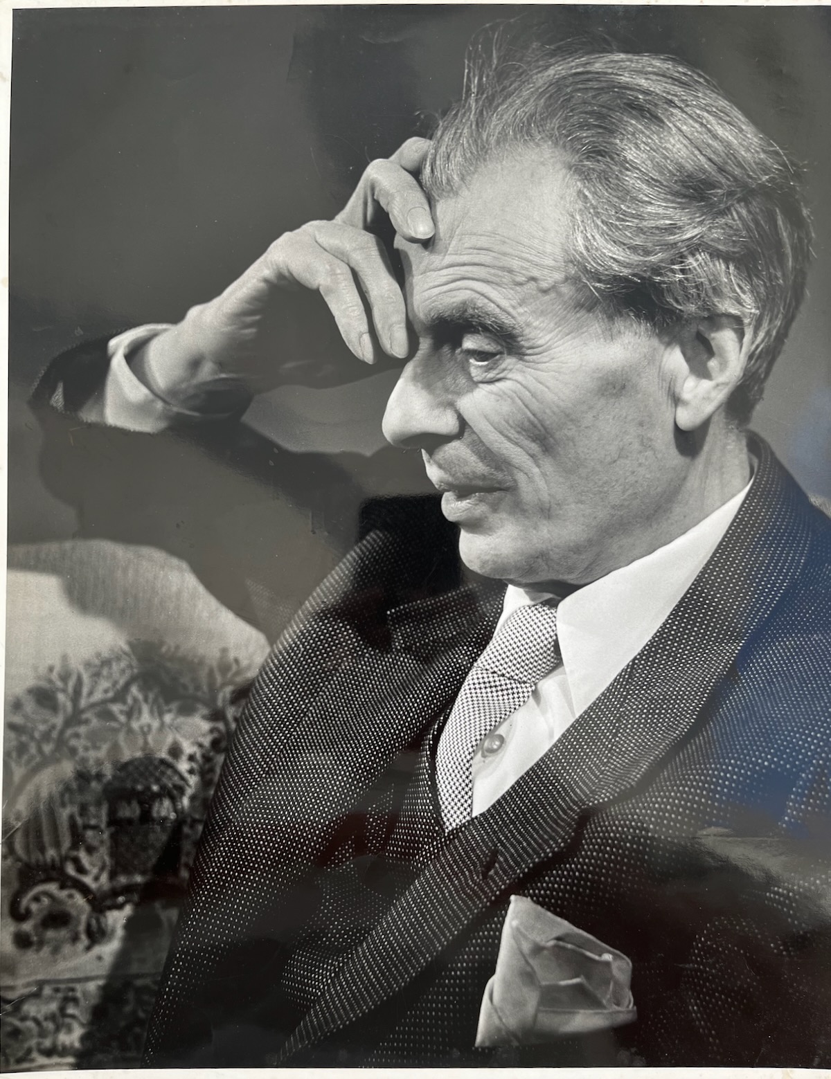 ALDOUS HUXLEY. English Writer and Philosopher. 1894 - 1963. Photographed by DOUGLAS GLASS.