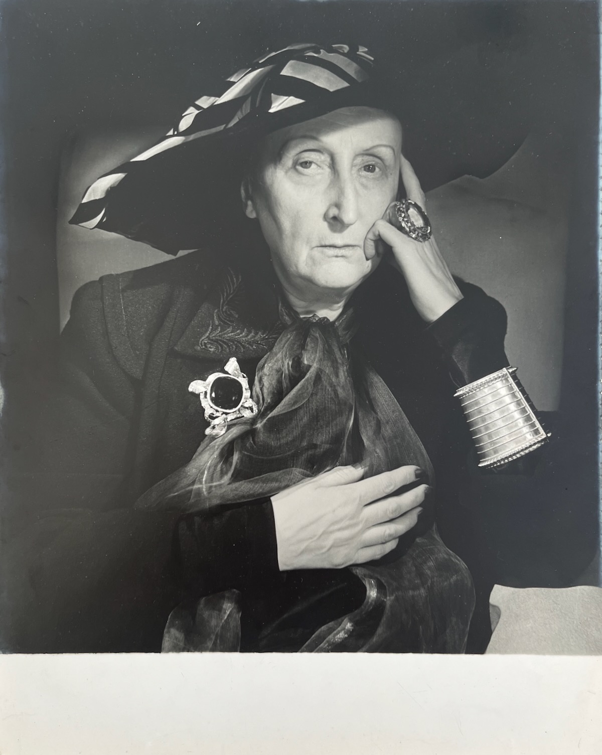 EDITH SITWELL. English Poet and Critic. 1887 - 1964. Photographed by DOUGLAS GLASS.