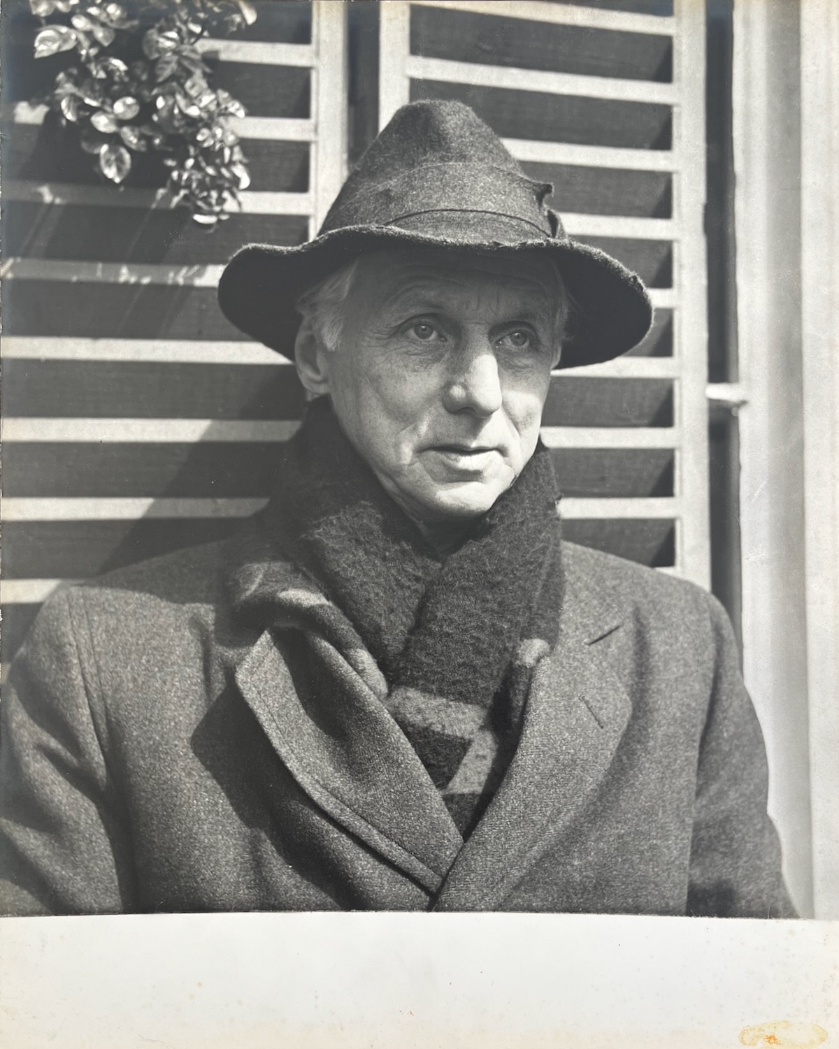 MAX ERNST. German Painter, Sculptor, Graphic Artist and Poet. 1891 - 1976. Photographed by DOUGLAS GLASS.