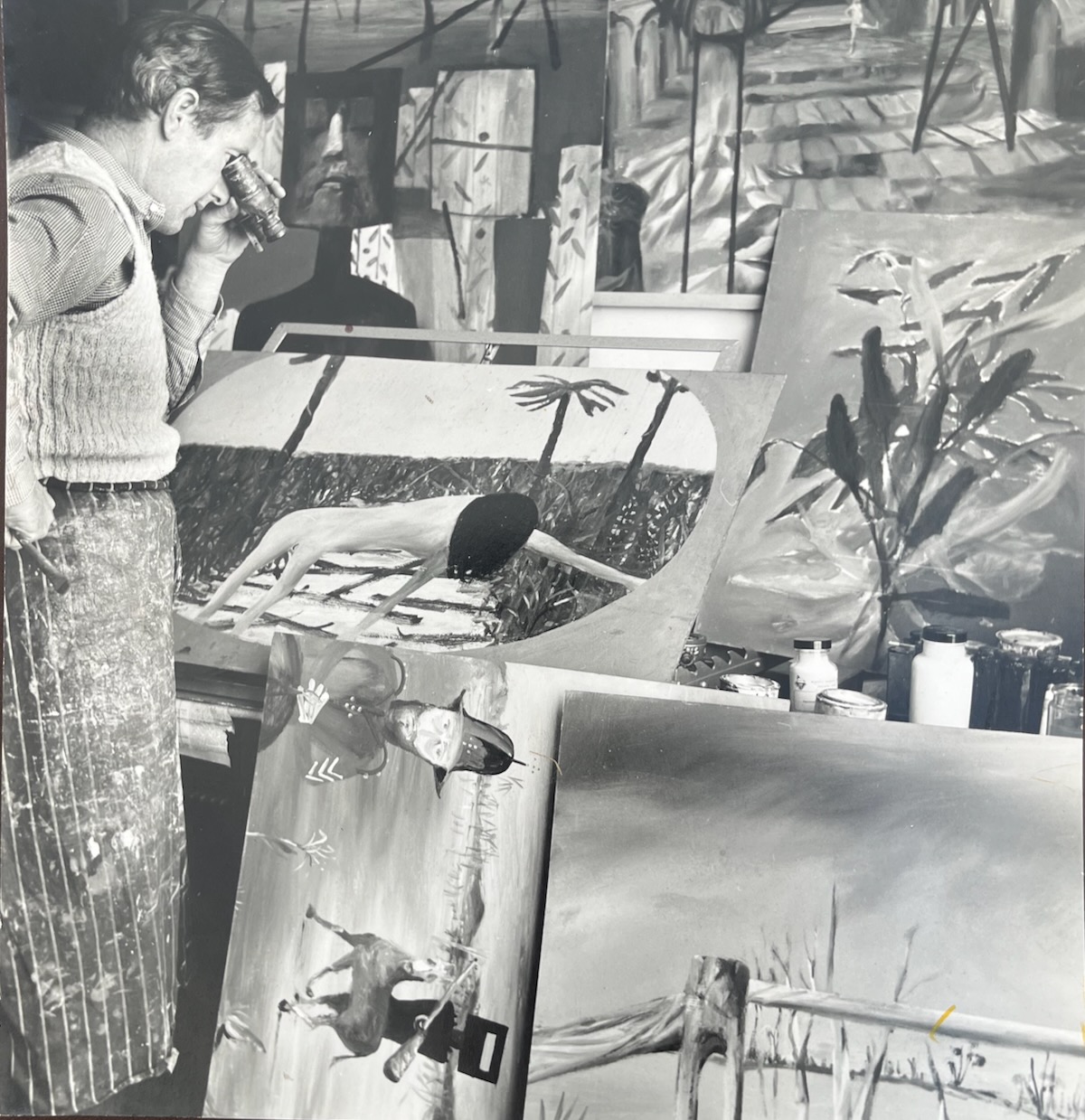 Australian Artist. 1917 - 92. Photographed by DOUGLAS GLASS.