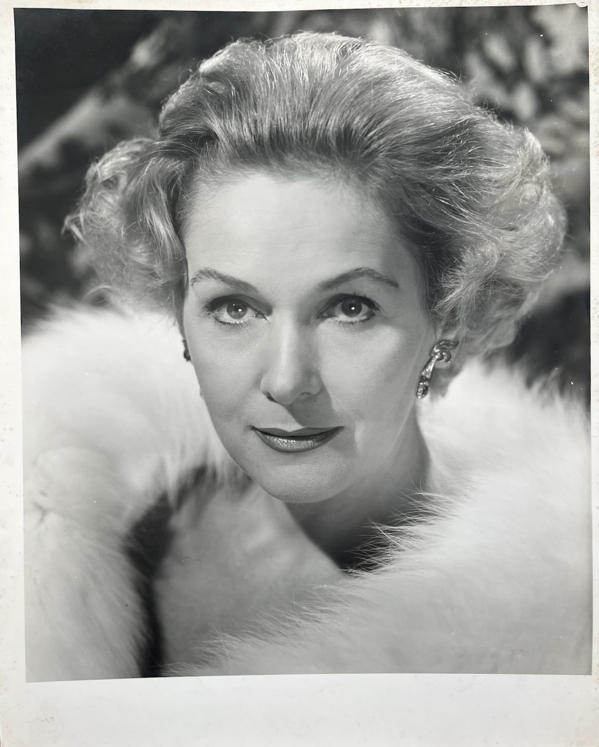 I. Austro-British Soprano. 1915 - 2006. Photographed by DOUGLAS GLASS.