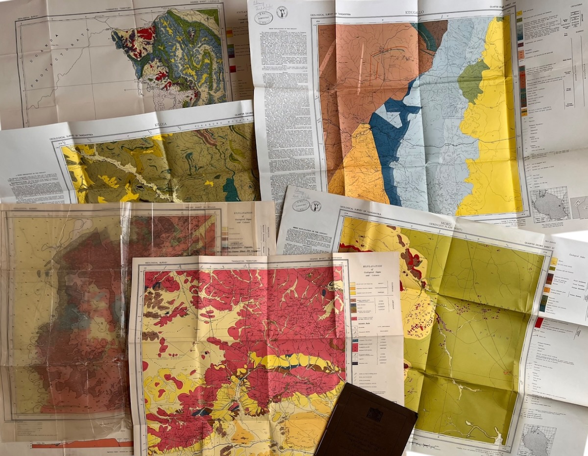 Geological Maps of Tanganyika. [with] Explanation of the Geology of Degree Sheet No. 18 (Shinyanga).